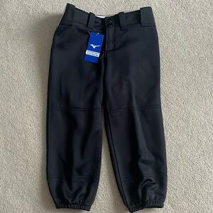 *NEW* Girl’s Mizuno Softball Pants (black, size L)